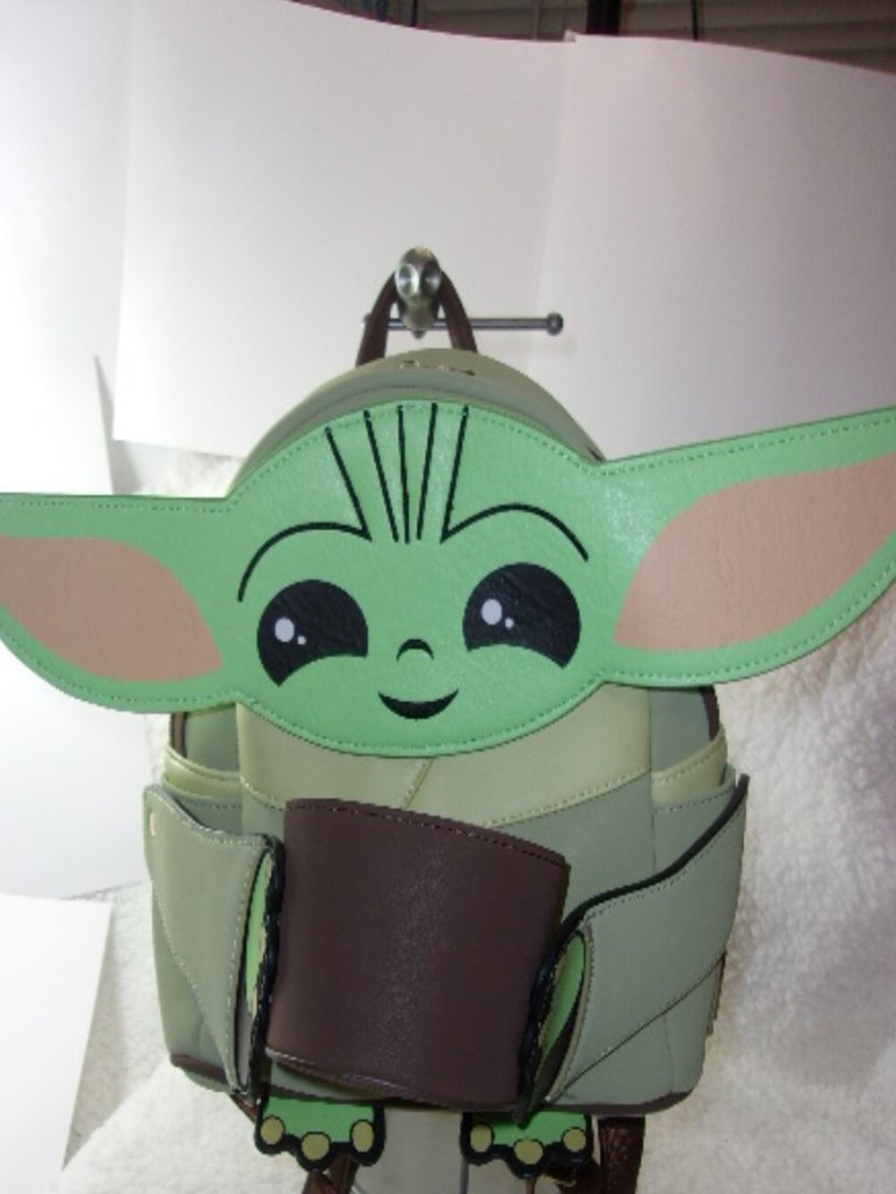 E-156 LOUNGEFLY STAR WARS THE MANDALORIAN "THE CHILD" WITH CUP MINI BACKPACK